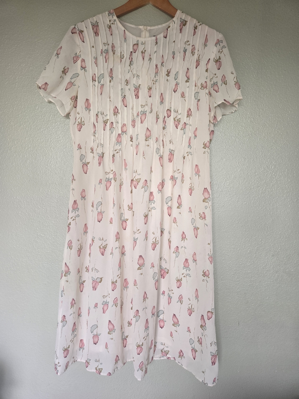Vintage Floral Dress, Pintyck, Flutter Sleeve, Modest, Tie Back, Cottage Core